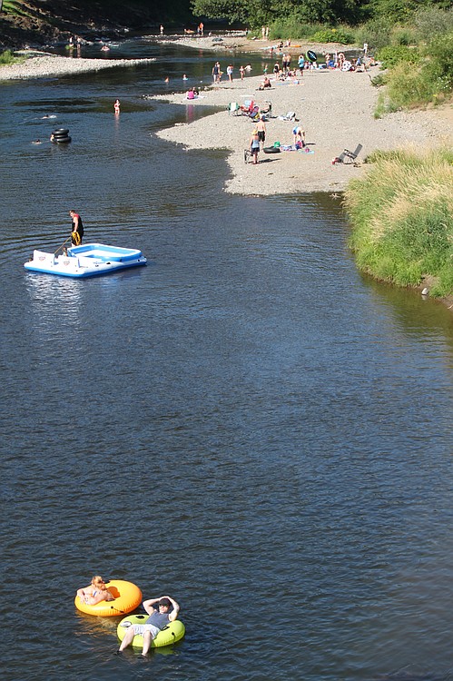 As temperatures exceeded 90 degrees on Monday, people of all ages flocked to local waterways, including the Washougal River. Local officials recommend wearing life jackets and not mixing swimming with alcohol. "It's a really bad combination," said Doug Young, who works with the SWORD dive team.