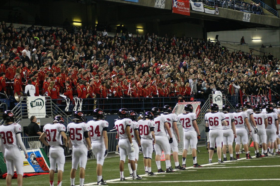 The Camas community filled the Tacoma Dome and cheered on their Papermaker football team until the final second Saturday, but the Skyline Spartans of Sammamish won the day 51-28.