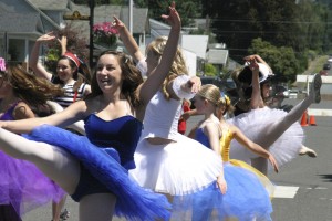 After marching in the Kids Parade, members of Virtuosity Performing Arts Studio performed an interpretation of "Alice in Wonderland."