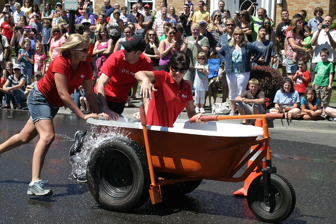 Bathtub races 2013