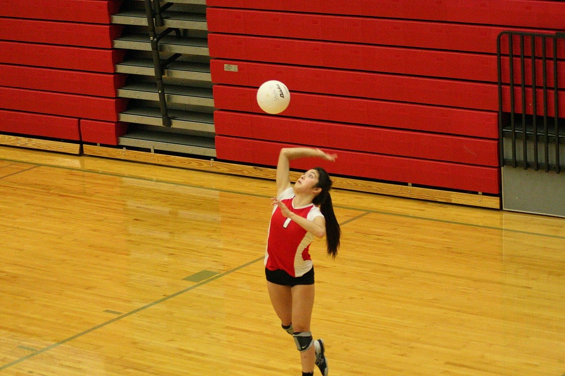 Abby Young serve.