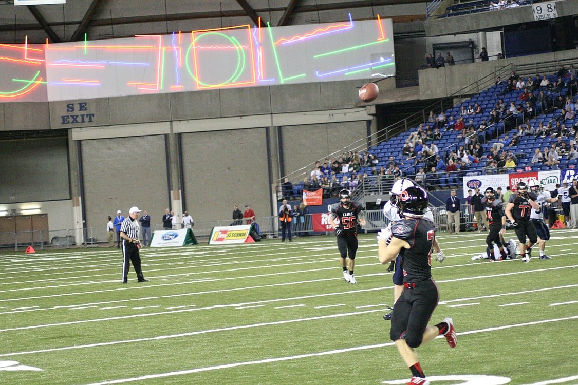 Zach Eagle goes out for a pass.