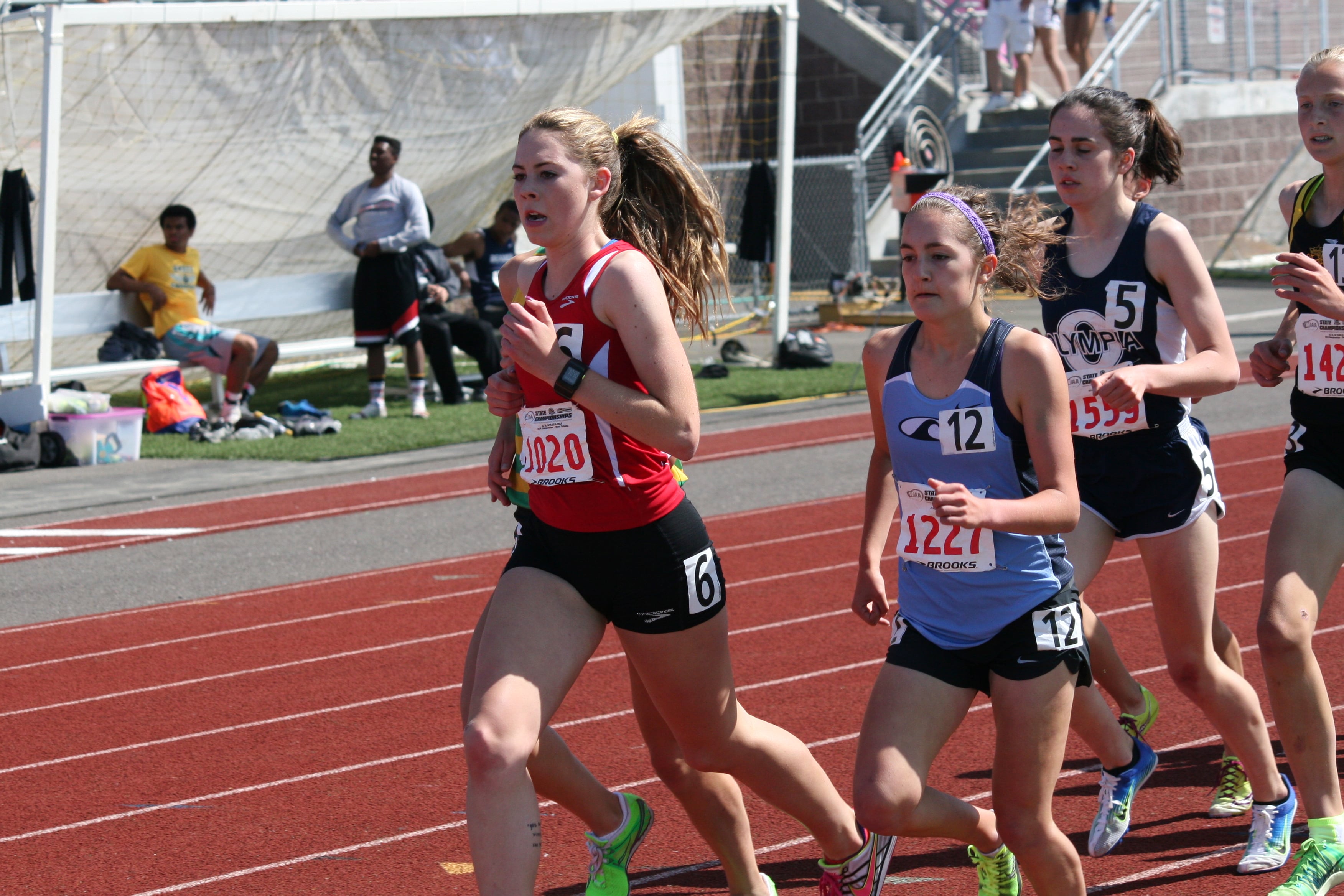 Alissa Pudlitzke is going for it. She looked strong for the first five laps and settled for sixth place in the 3,200.