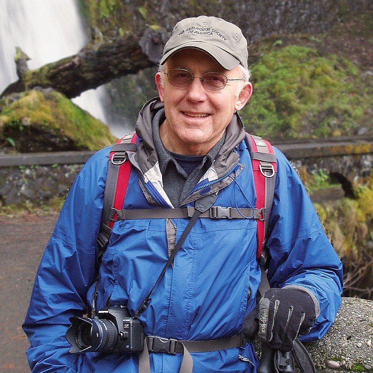Darryl Lloyd is an avid hiker and professional photographer who lives in Hood River. Until recently, he also spent a good deal of time mountain climbing.