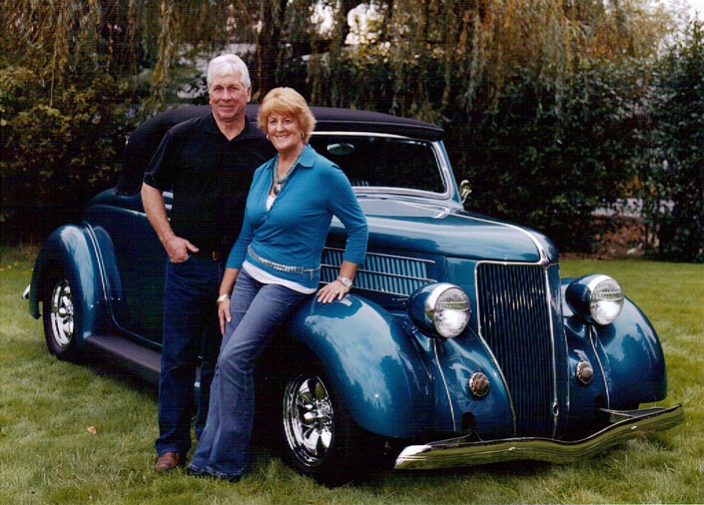 Merle and Charlene (Anderson) Huddleston recently celebrated their 50th wedding anniversary.