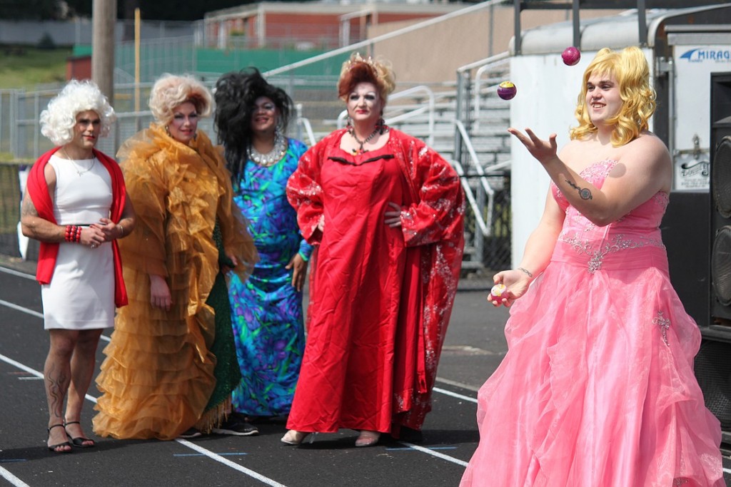Glamming It Up For A Good Cause Camas Washougal Post Record