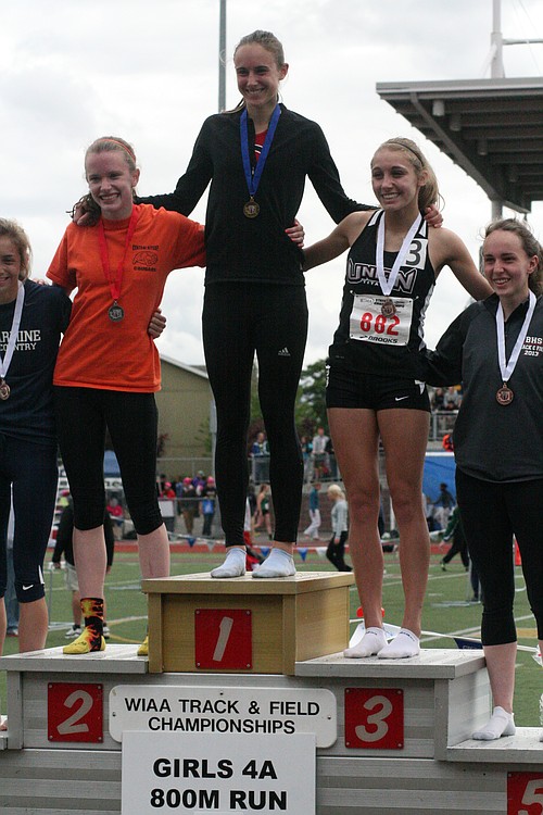 Alexa Efraimson adds an 800 state championship to the one she won two days ago.