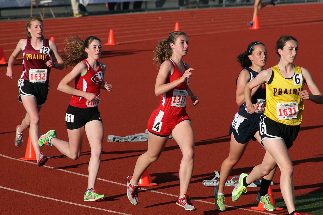 Alissa Pudlitzke placed sixth in the 3,200.