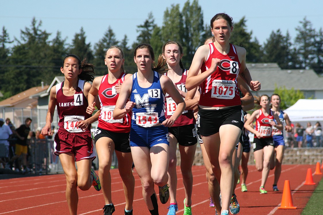 Austen Reiter took 10th and Camille Parsons followed in 11th in the 1,600.