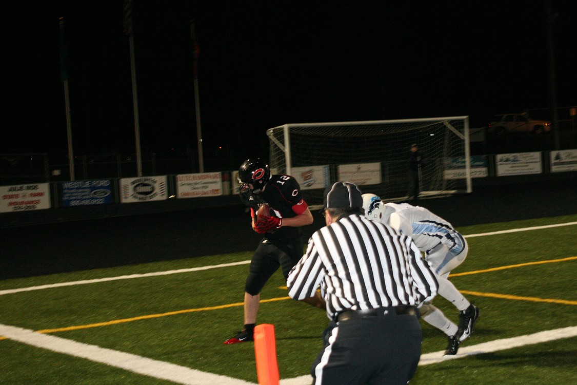 John Norcross makes a touchdown catch.