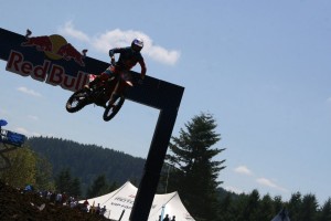 Ryan Dungey soars to his fifth overall victory in a row Saturday, at Washougal Motocross Park.