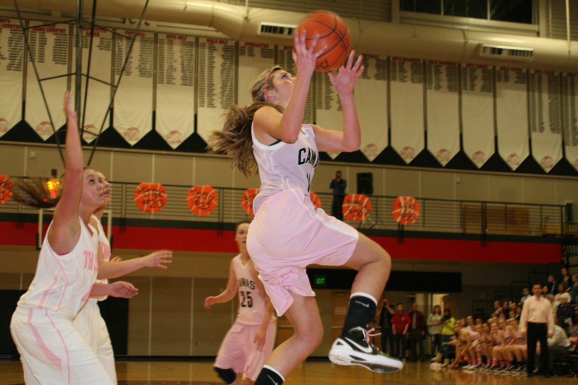 Sydney Allen glides to the hoop.