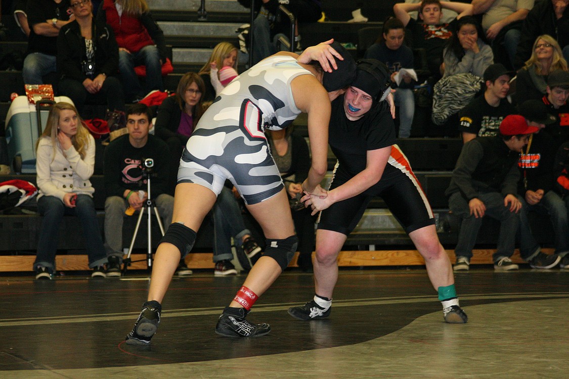 Washougal's Tara Duey gave Union's Tiffany Hu all she could handle in the 118-pound championship match, but came up short by the score of 3-0.