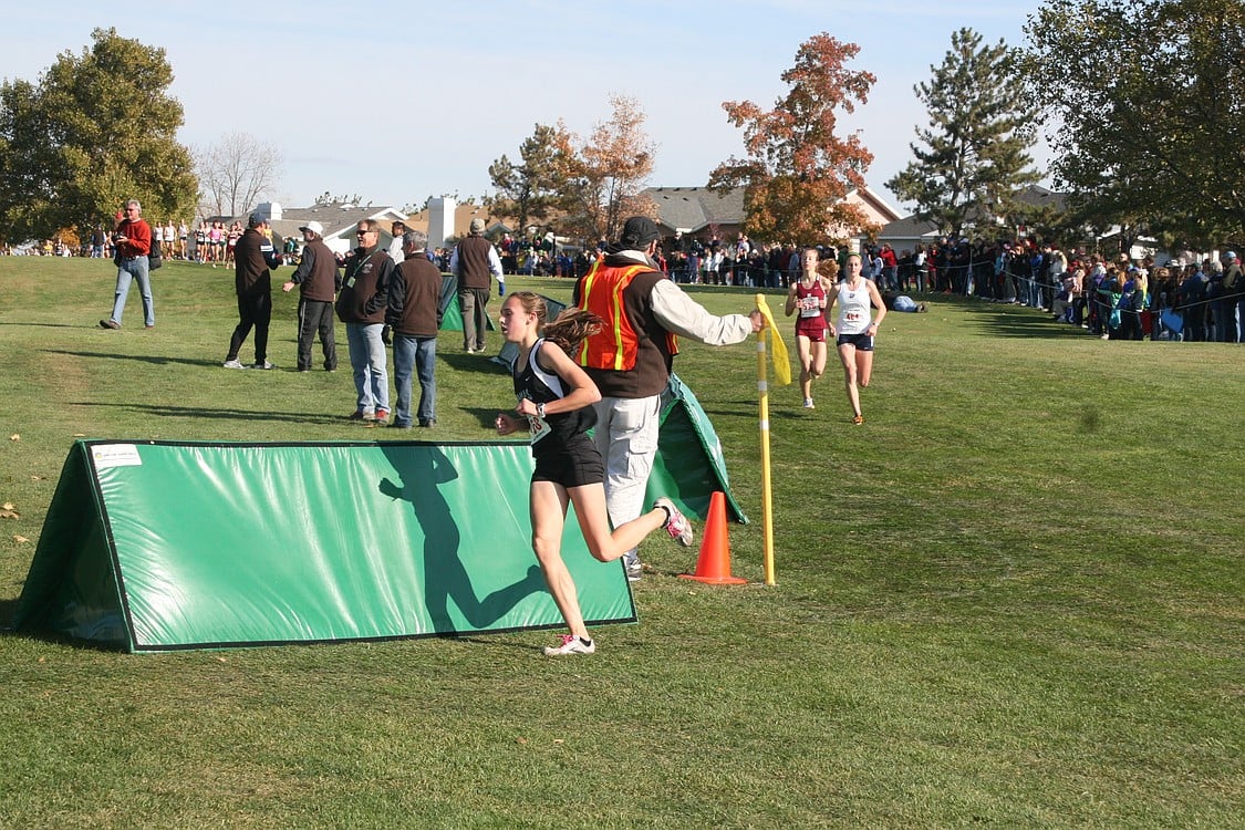 Alexa Efraimson at the turn.