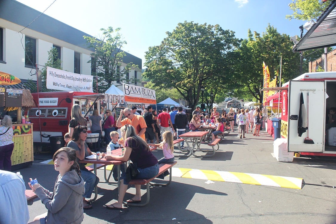 Camas Days patrons had a variety of food offers to select from, and the sunny weather brough people out in droves.