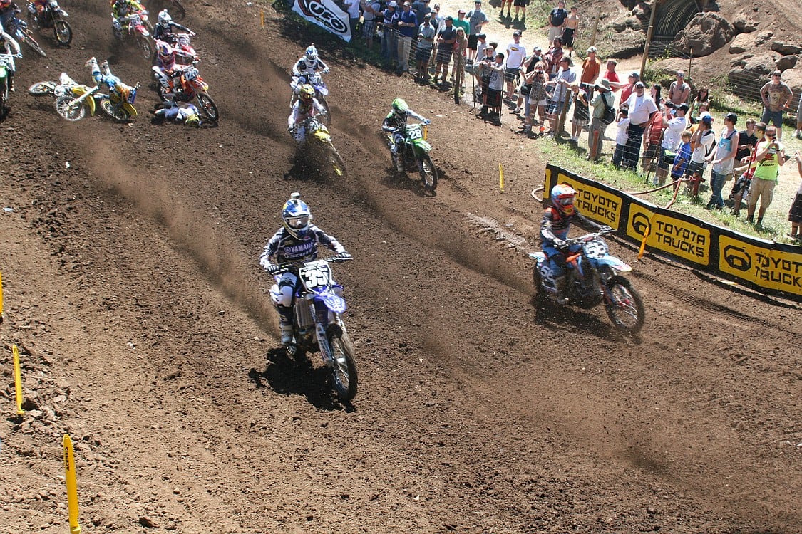 A couple riders get thrown off their bikes.