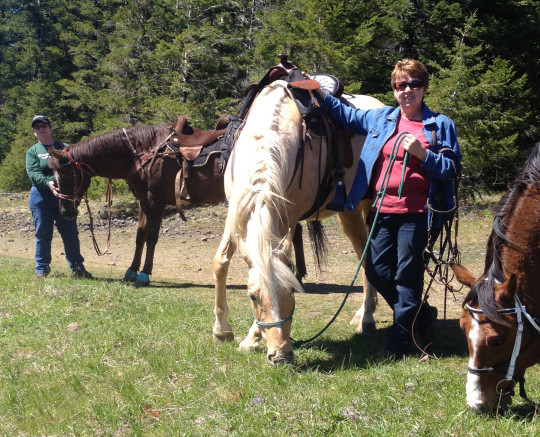 WTRA members take a break during a recent hike up Hamilton Mountain in the Columbia River Gorge. The organization meets monthly and participates in work parties and group rides. (Photos contributed by the WTRA)