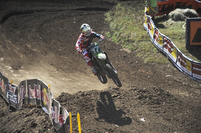 By winning the second 250 moto, Joey Savatgy moved up from seventh to first place in the overall for the day at Washougal Motocross Park. Savatgy scored one more point than Zach Osborne, Dylan Ferrandis and Adam Cianciarulo.