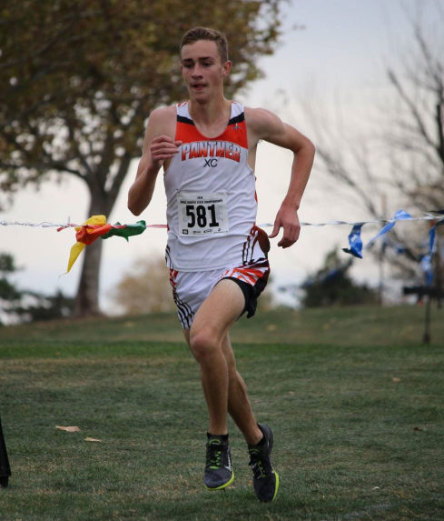 Washougal High&#039;s Gabriel Dinnel held on for a third-place finish at the state cross-country championships, Nov.