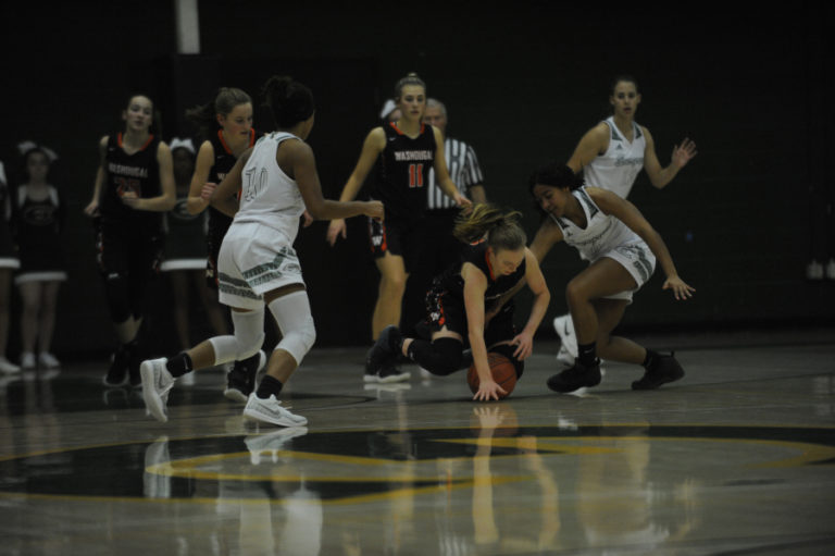 Jaden Bea on the court during a Nov.