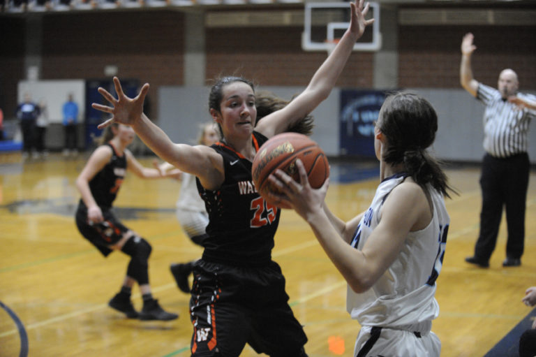 Washougal sophomore Skylar Bea makes it tough for Hockinson to inbound the ball Jan. 11.