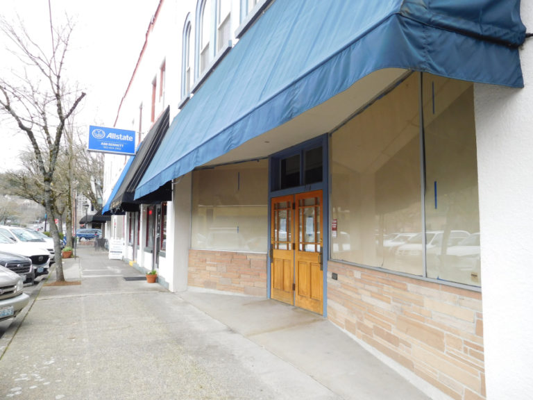 Cedar Street Bagel Company is expected to open in April in Dr. Brian Harris&#039; former dental office, at 316 N.E.
