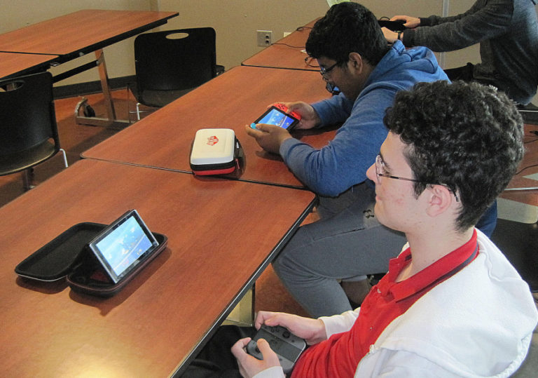 Camas High School (CHS) students Tomer Dagan (front) and Aayush Ambrish play &quot;Super Smash Bros.