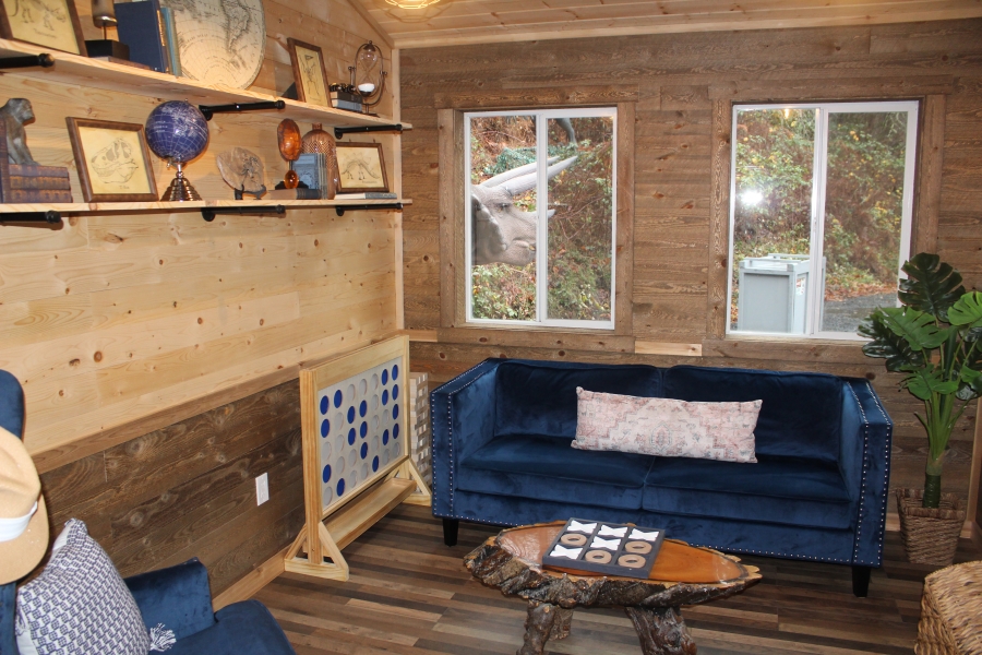 Pasco man turns Washougal house into ‘Jurassic Retreat’ Camas