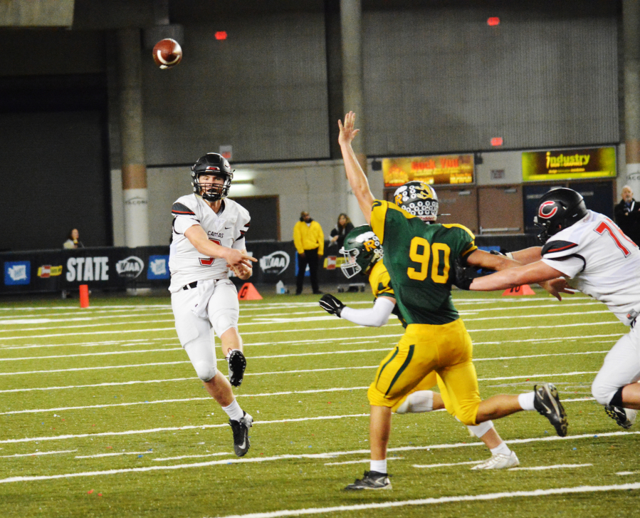 Camas High quarterback Jack Colletto leads his team to a state championship in December 2016. Colletto, who also played football at Oregon State University, has signed a contract to play fullback for the San Francisco 49ers. (Post-Register file photo)