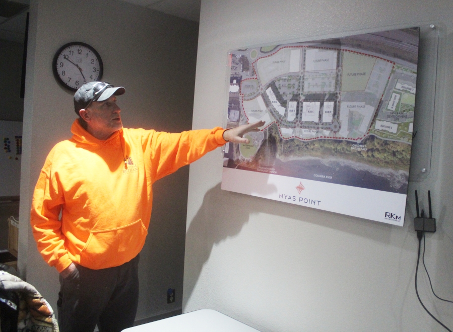 Central Bethany Construction’s Mike Wilson discusses Hyas Point construction plans during an open house at the Port of Camas-Washougal, Jan. 15, 2025. (Doug Flanagan/Post-Record)